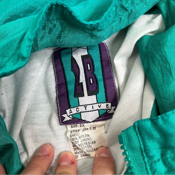 2B Active Metallic Green Vintage 90s Athleisure Gym Athletic Windbreaker Jacket - Picture 12 of 14